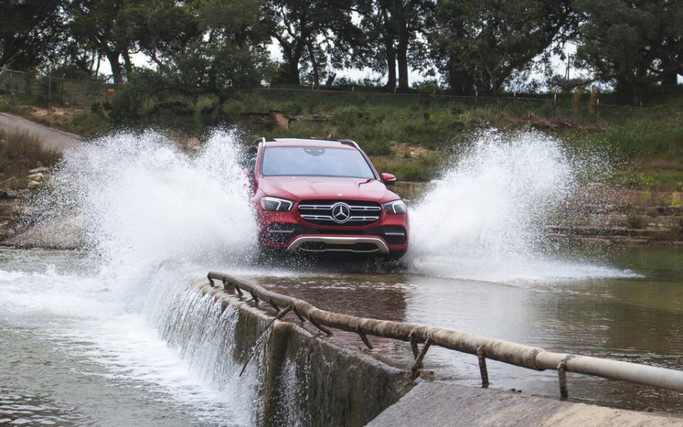 اضغط على الصورة لعرض أكبر.   الإسم:	355013_2020_Mercedes-Benz_GLE-Class.jpg  مشاهدات:	0  الحجم:	108.7 KB  الهوية:	3659