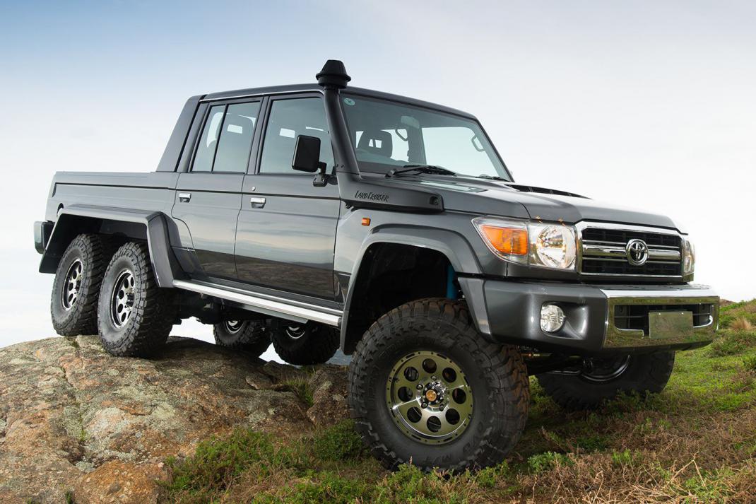 اضغط على الصورة لعرض أكبر. 

الإسم:	MDT-6x6-landcruiser-Scorpian-main.jpg 
مشاهدات:	306 
الحجم:	119.2 KB 
الهوية:	4706
