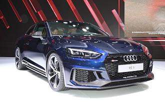 اضغط على الصورة لعرض أكبر. 

الإسم:	pour-poser-sous-les-spots-du-salon-de-geneve-cette-audi-rs5-2017-a-opte-pour-une-robe-assez-sobre.jpg 
مشاهدات:	140 
الحجم:	122.5 KB 
الهوية:	7197